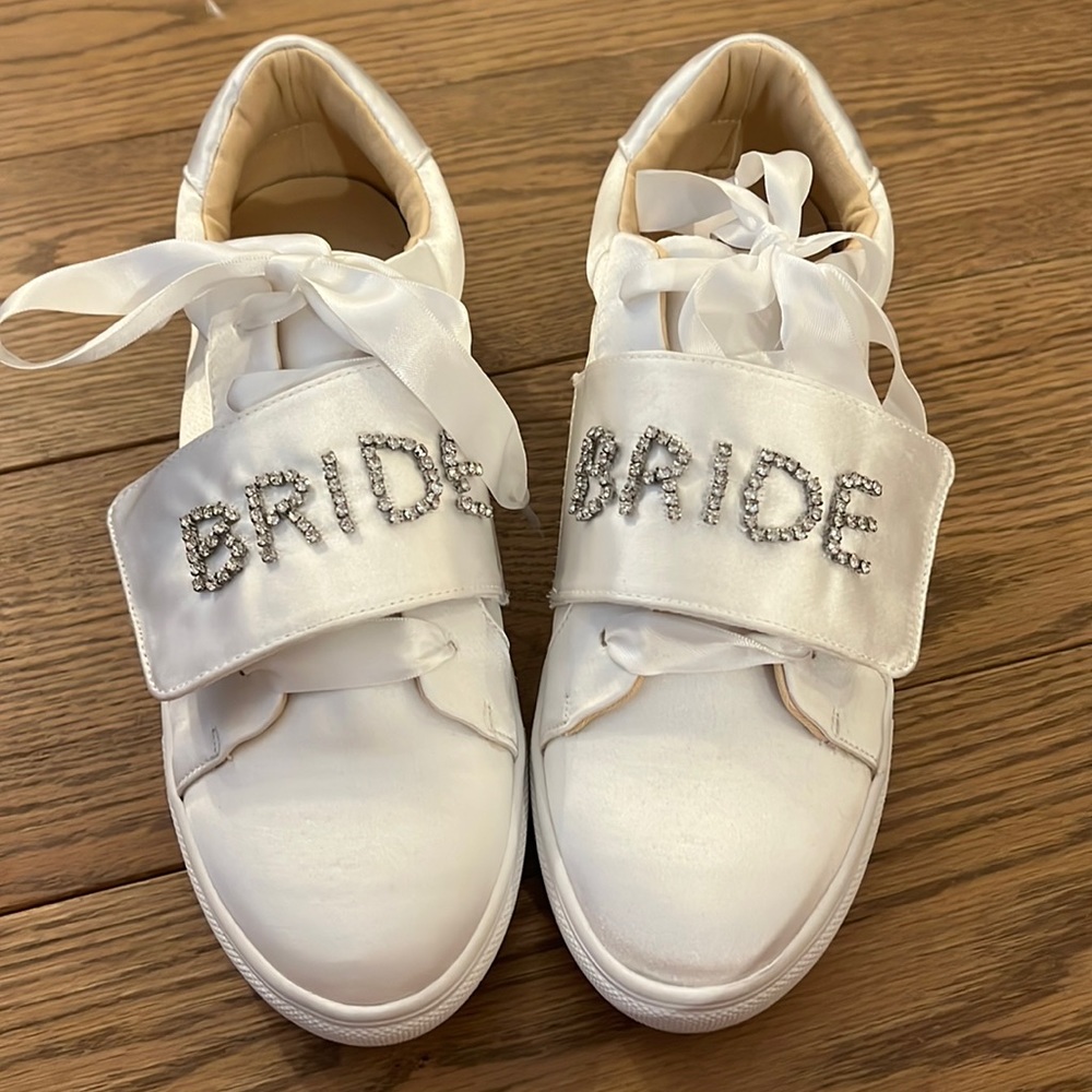 New Without Box Betsey Johnson Liana Bride wedding sneakers Size 7